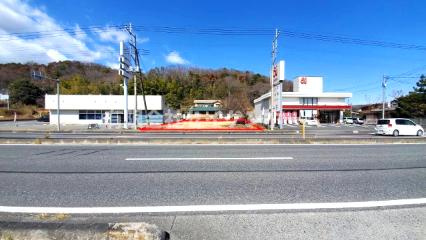 大里郡寄居町大字寄居　建築条件なし（土地１５１坪超）の前面道路含む現地写真