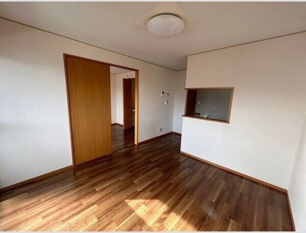 Wisteria(ウィステリア)　Bの居間・リビング