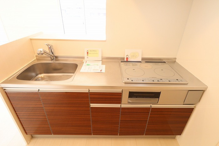 モン・レーヴのキッチン|対面キッチン（IHクッキングヒーターグリル付き）