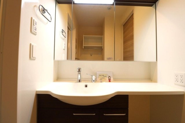 モン・レーヴの独立洗面台|洗髪洗面化粧台