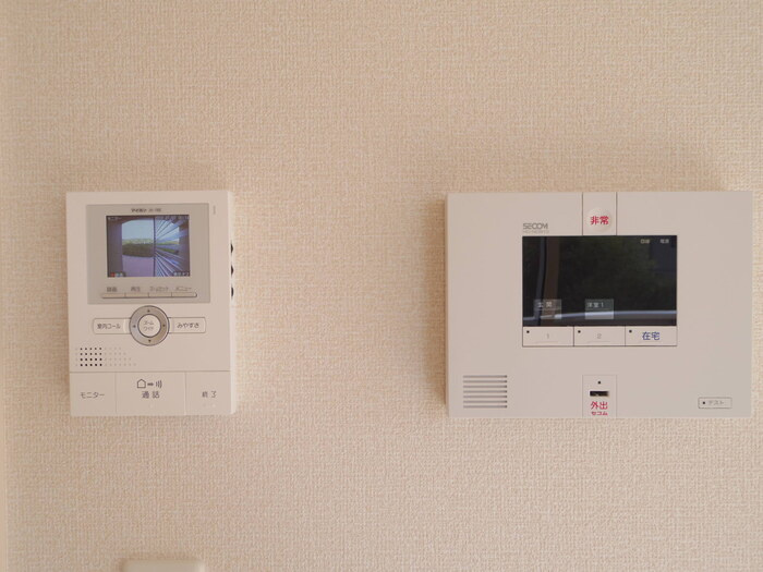 シーリーコートのセキュリティ|SECOMホームセキュリティ搭載・録画機能付きTVインターホン