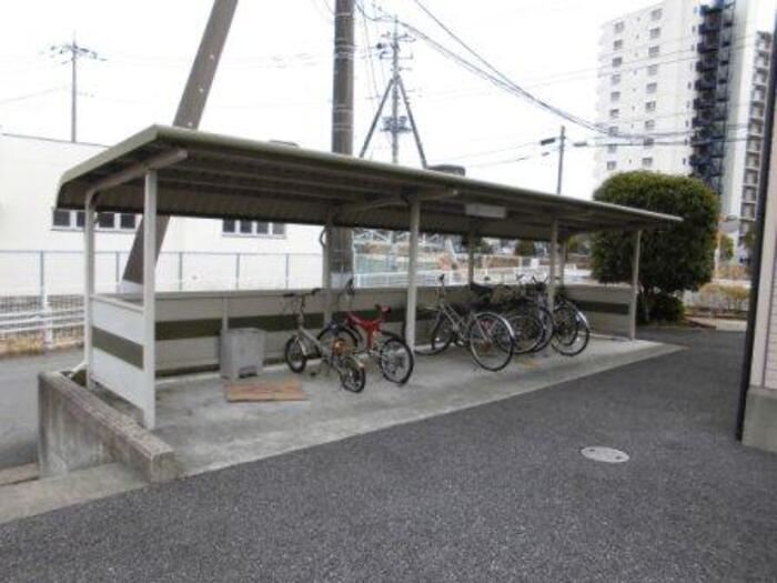 エスコルタ新町 Aのその他共用部分|駐輪場