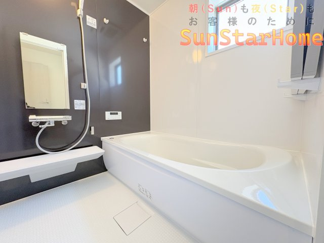 【サンスターホーム】羽村市小作台4丁目　新築5号棟の浴室