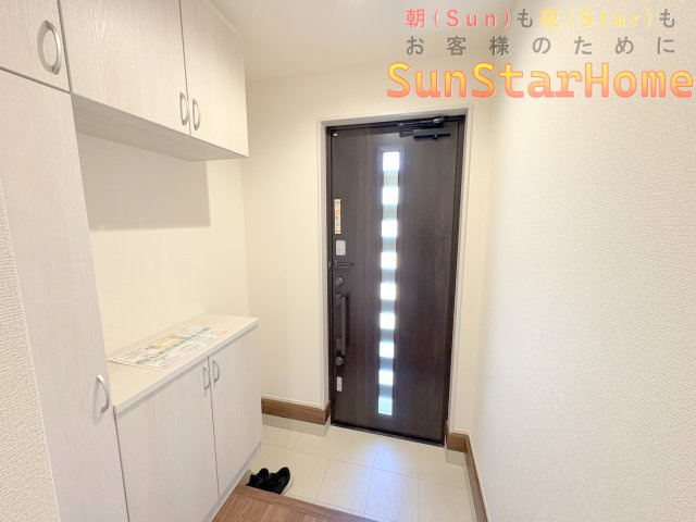 【サンスターホーム】羽村市小作台4丁目　新築5号棟の玄関