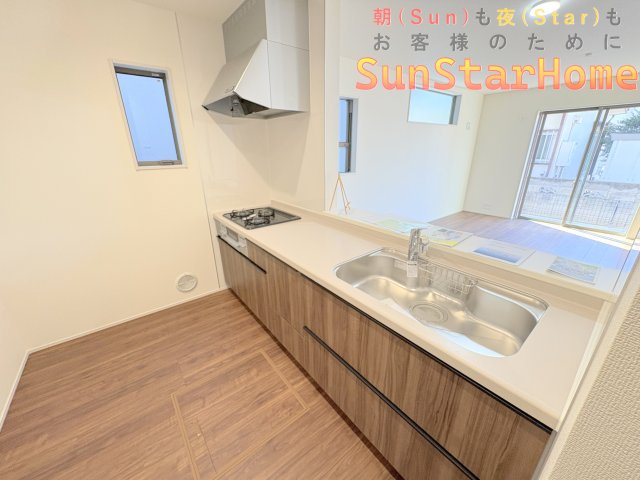 【サンスターホーム】羽村市小作台4丁目　新築5号棟のキッチン