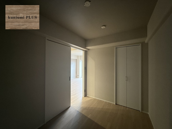 ネオコーポ鶴見緑地の洋室