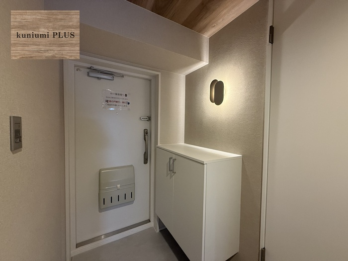 ネオコーポ鶴見緑地の玄関