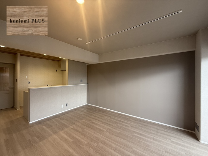 ネオコーポ鶴見緑地の居間・リビング