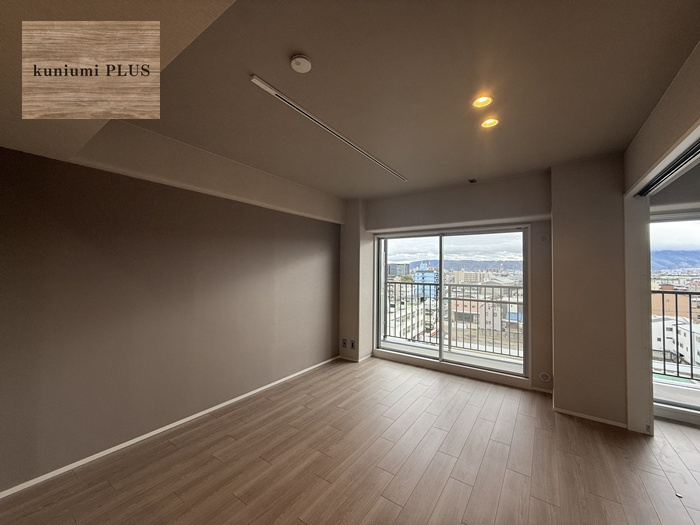 ネオコーポ鶴見緑地の居間・リビング