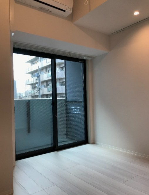 江戸川区東葛西１丁目のアパートの居間・リビング|同施工参照