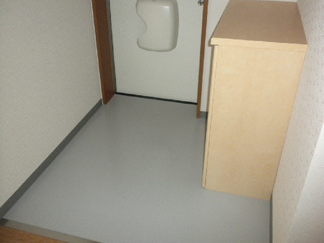 みずほ町ハイツの玄関