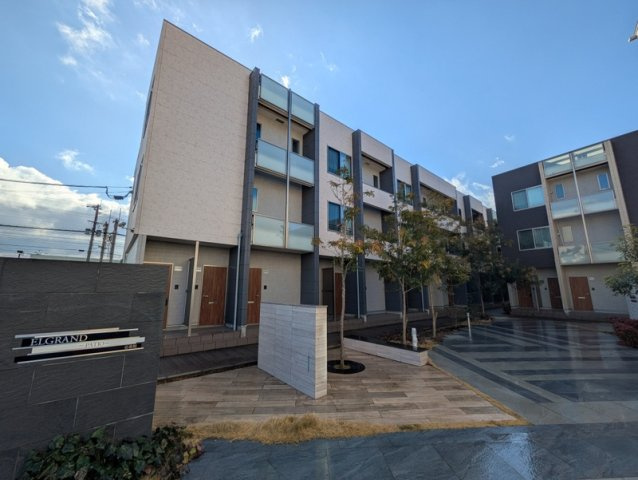 エルグランドパティオ壱番館