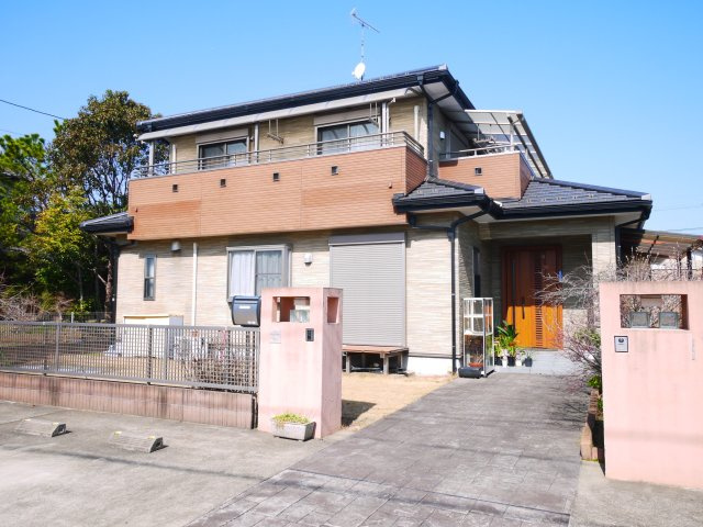 茂原市小林　中古戸建の外観|平成22年8月築7SLDK2世帯住宅敷地約147坪 駐車6台可LDK約19.5帖都市ガスウッドデッキ