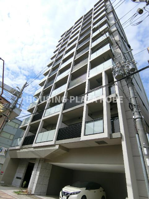 クローバー・マーレ神戸の外観