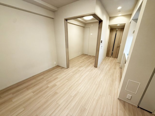 ブランズ御池西洞院の洋室|新築未入居物件のため、室内きれいな状態です。