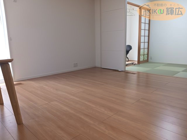 【居間・リビング】 | 明石市魚住町西岡　中古戸建