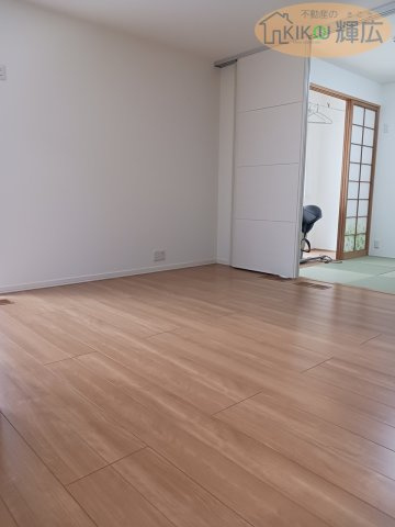 【居間・リビング】 | 明石市魚住町西岡　中古戸建