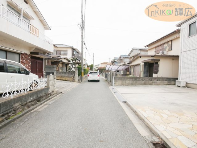 【前面道路含む現地写真】 | 明石市魚住町西岡　中古戸建
