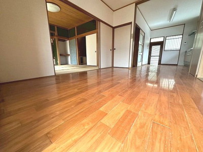 【居間・リビング】 | 宗像市陵厳寺2丁目戸建