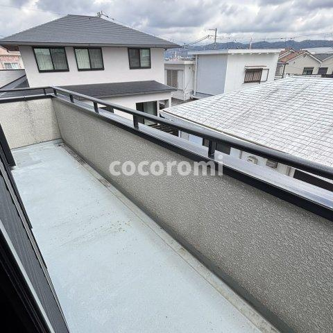 東香里南町戸建のバルコニー