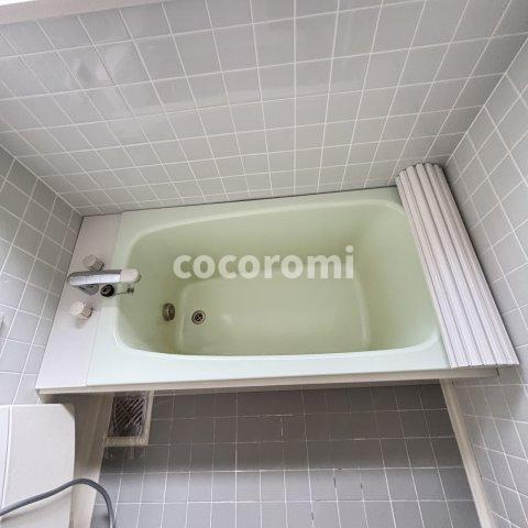 東香里南町戸建の浴室