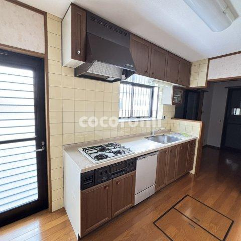 東香里南町戸建のキッチン