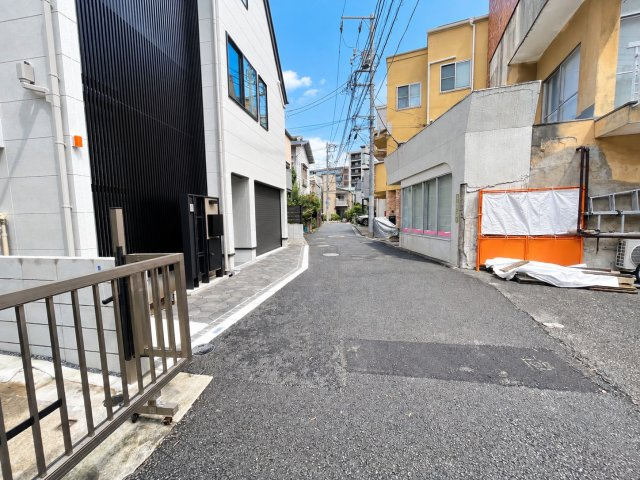 文京区向丘２丁目新築戸建の前面道路含む現地写真
