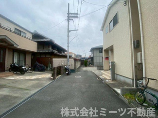 【前面道路含む現地写真】 | 荒本2丁目　中古戸建