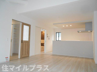 【居間・リビング】 | 二本松市油井新築一戸建て2棟 | ゆったり過ごせるリビングです