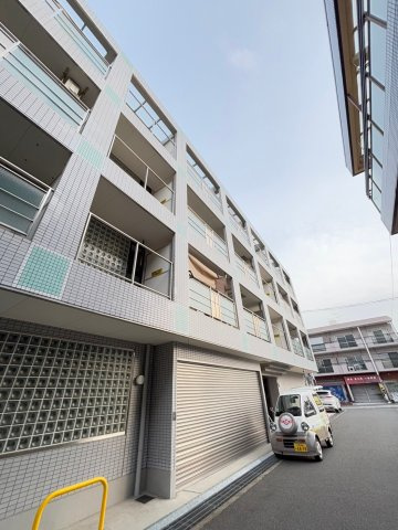 東山ハイツの外観