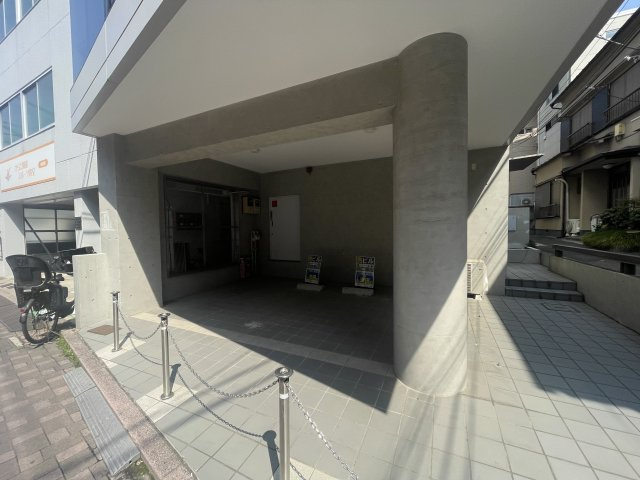 ＴＳＳ本郷ビルの外観