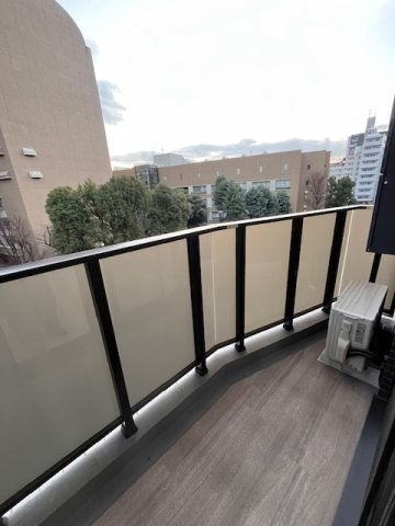 【バルコニー】