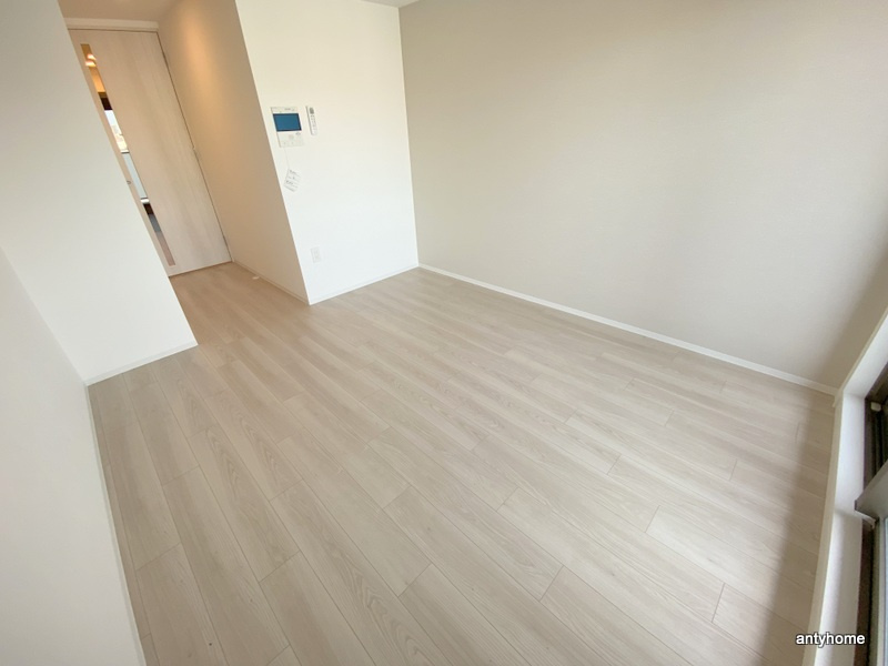 Quintet NAMBA(旧：レジュールアッシュNAMBA) 仲介手数料無料の居間・リビング