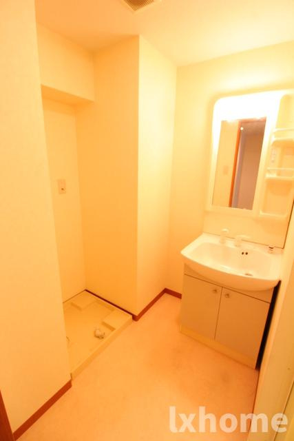 シャンピアコート茨木の洗面所|使いやすい洗面所です