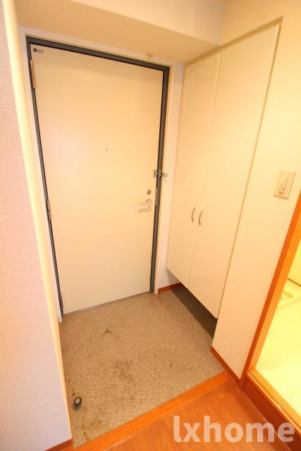 シャンピアコート茨木の玄関|きれいな玄関です