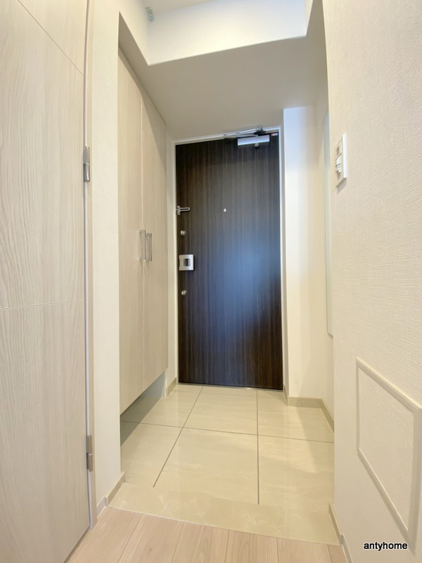 Quintet NAMBA(旧：レジュールアッシュNAMBA) 仲介手数料無料の玄関