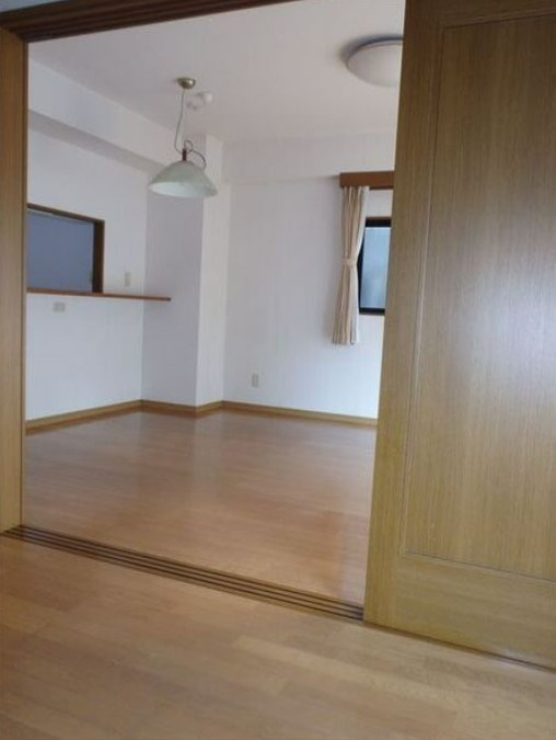 エルサイドの居間・リビング