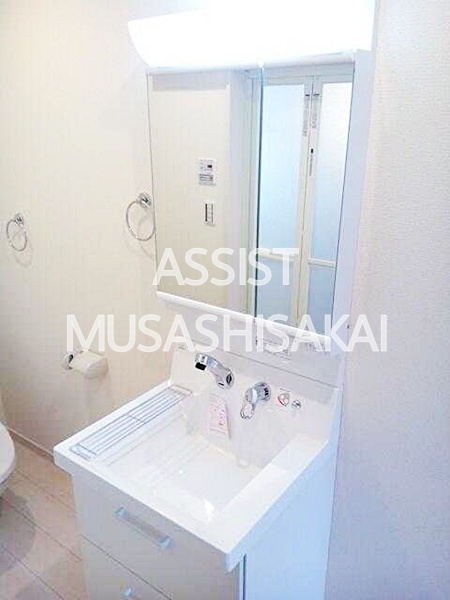武蔵野テラスの独立洗面台|写真：設備同仕様の別物件です