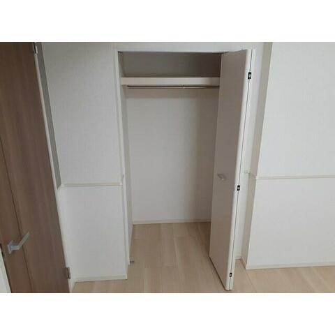 菊水レジデンス綱島Ⅱの収納|ウォークインクローゼットあり☆