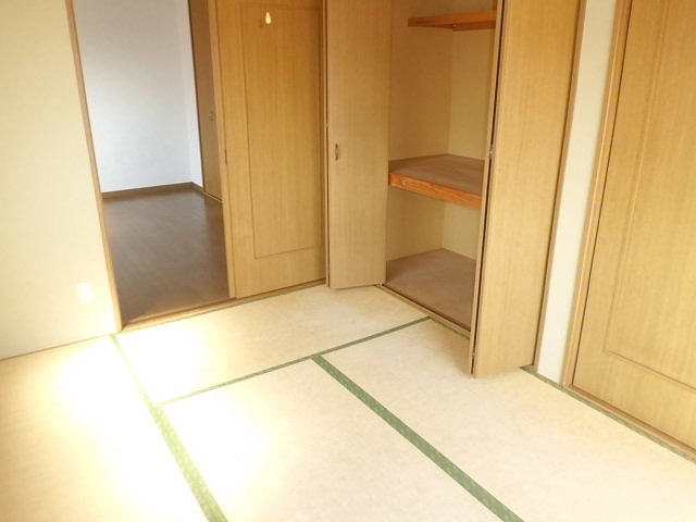 エステート石原Aの和室