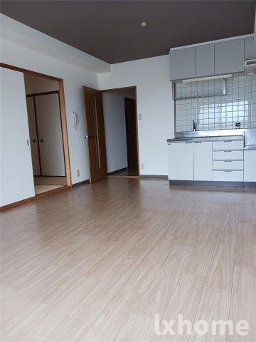 プランドール耳原の居間・リビング|使いやすい居間です