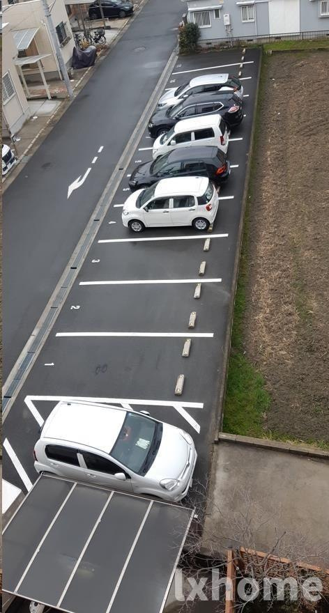 プランドール耳原の駐車場|駐車場があるので、車を買う予定の方も安心です