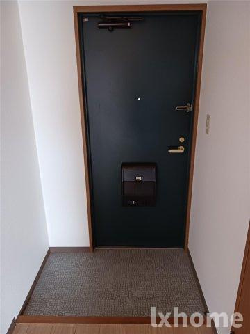 プランドール耳原の玄関|明るい玄関です