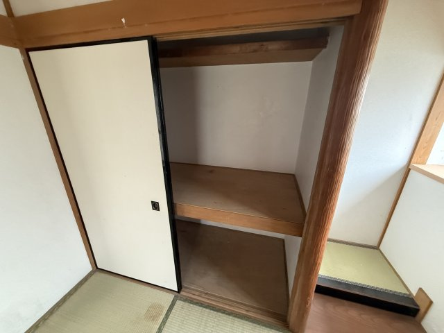 大和郡山市白土町戸建の収納