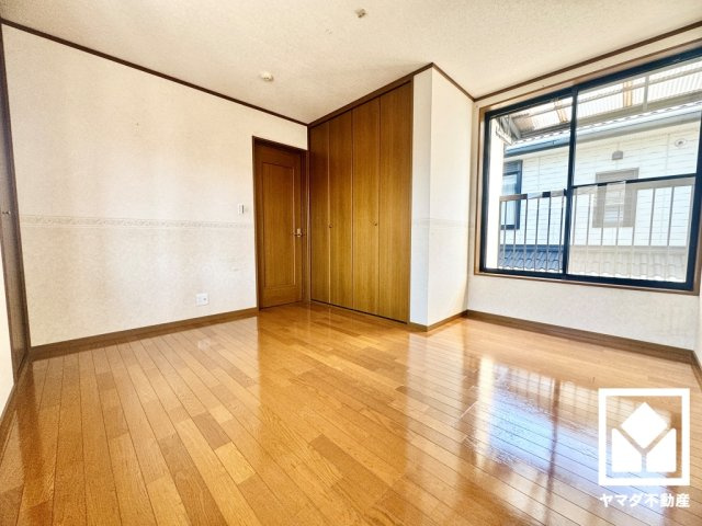 宇治市宇治野神の洋室