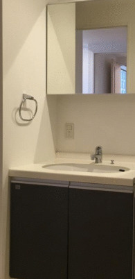 カテリーナ代々木プレイスの独立洗面台|カテリーナ代々木プレイス