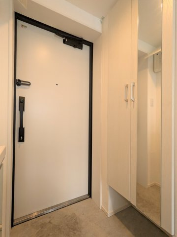 エルファーロ代々木の玄関|毎日通る玄関はこちらです