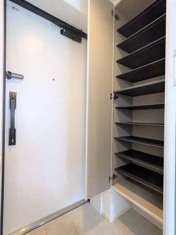 エルファーロ代々木の収納|大きなスペースがあり、収納には困りません