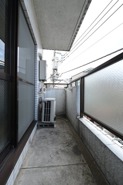 日神パレス赤堤のバルコニー|外からの目が気にならないバルコニーで洗濯物が干せます