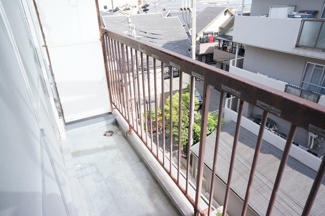 グランツ西芦屋川のバルコニー